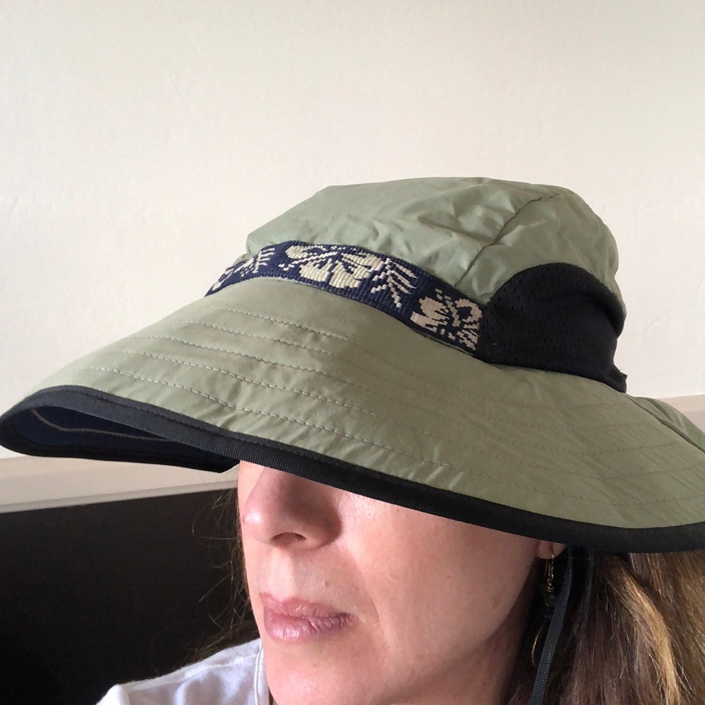 Sunday Afternoons Ladies Sun Hat, size L.